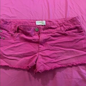 Pink short